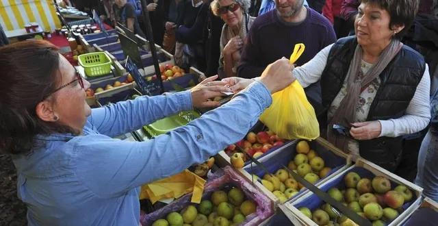 photo  la fête de la pomme et de la châtaigne revient dimanche 30 octobre  &copy;  archives le maine libre 