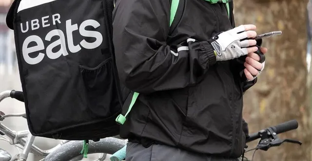 photo  dans les villes telles qu’argentan (orne), les livreurs gagnent en moyenne entre 5 et 6 € par course, selon maxime delevaux, responsable expansion uber eats france.  &copy;  archives thierry creux / ouest-france 