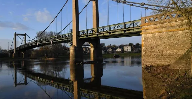 photo  le pont de bouchemaine sera fermé à la circulation durant les nuits des 2 au 3 et 3 au 4 novembre.  &copy;  archives co - laurent combet 