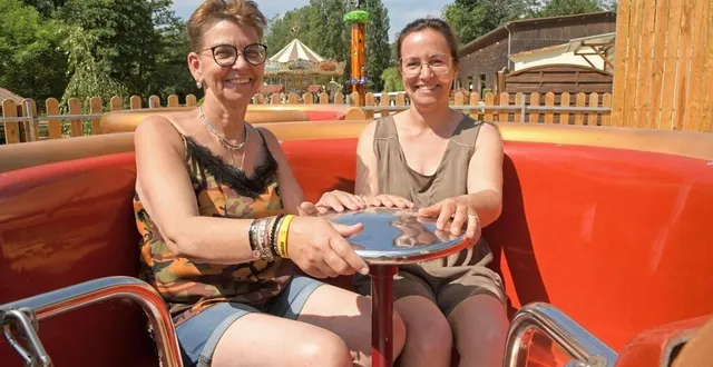 photo  karine montalétang, co-gérante, et stéphanie roussière, directrice commerciale du parc de la vallée.  &copy;  archives co – marie delage 