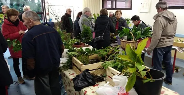 photo  le troc’plantes du samedi 5 novembre est mis en place en même temps qu’unegratiferia à la mason de la lyre à aigné.  &copy;  archives le maine libre 