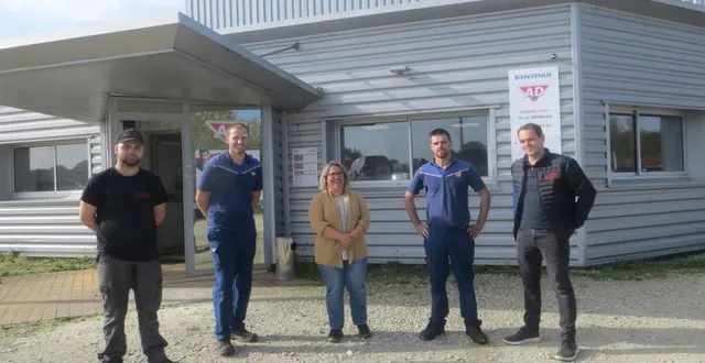 photo  de gauche à droite : yann anger, kévin alcoverro, aurore meignant, guillaume legret et kévin savignard.  &copy;  ouest-france 