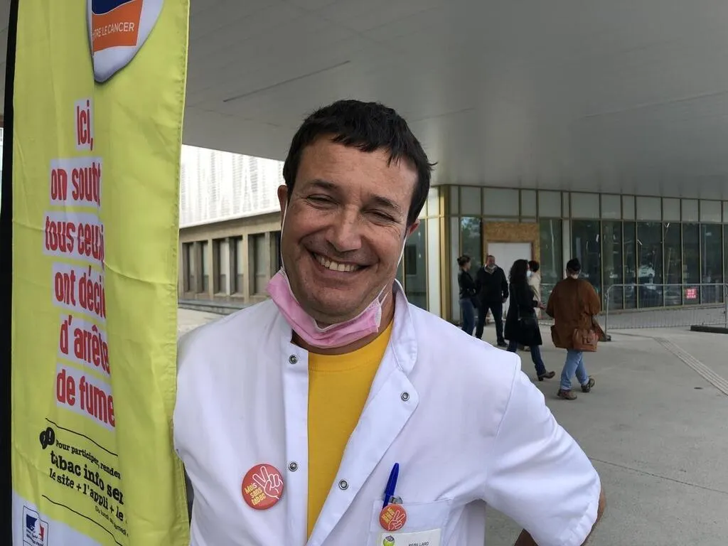 À SaintBrieuc, YvesLeFoll s’engage à devenir un hôpital sans tabac