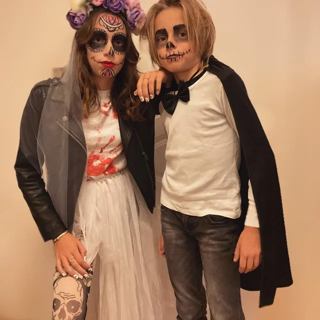 photo ambiance « calaveras » (têtes de mort) de la fête des morts au mexique, à ruaudin.  ©  daniel criniere