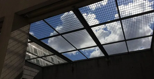 photo  vue prise à l’intérieur de la prison (maison d’arrêt) de brest.  &copy;  archives 