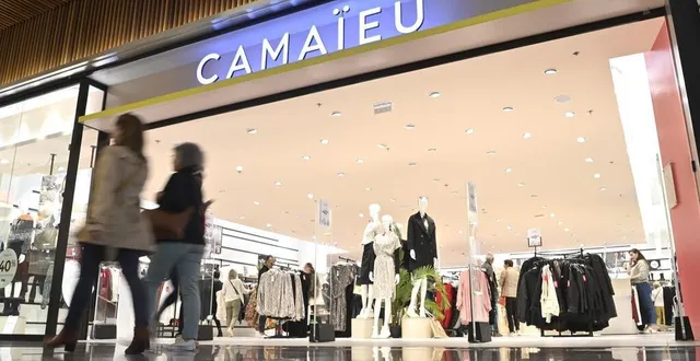 photo  les stocks de l’enseigne camaïeu étaient vendus aux enchères mercredi 2 novembre.  &copy;  thomas brégardis / ouest-france 