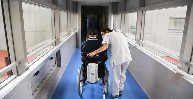 photo  fo appelle à la grève aux capucins, centre de rééducation spécialisé adultes, pédiatrique et ehpad à angers.  &copy;  archives co – josselin clair 