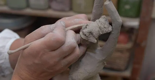 photo  atelier poterie.  &copy;  archives le courrier de l’ouest/josselin clair 