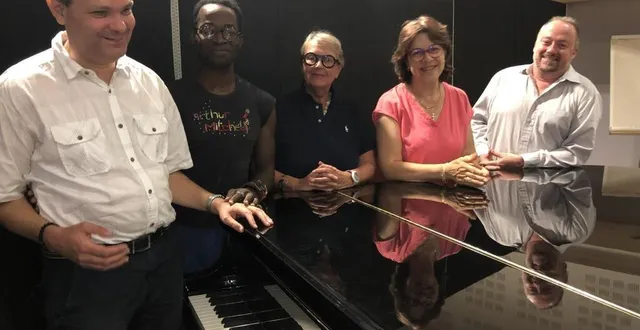 photo  de gauche à droite : jean-charles arnaud (orgue), stéphane nzogue obiang (danse), brigitte choquet (vice-présidente d’argentan intercom), diane mitanchez (directrice) et laurent kiefer (théâtre).  &copy;  ouest-france 
