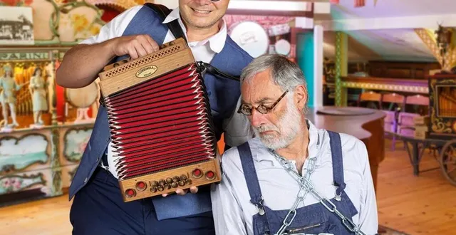 photo  une petite mise en scène du projet escape game par benjamin et fifi.  &copy;  association musique magiques 