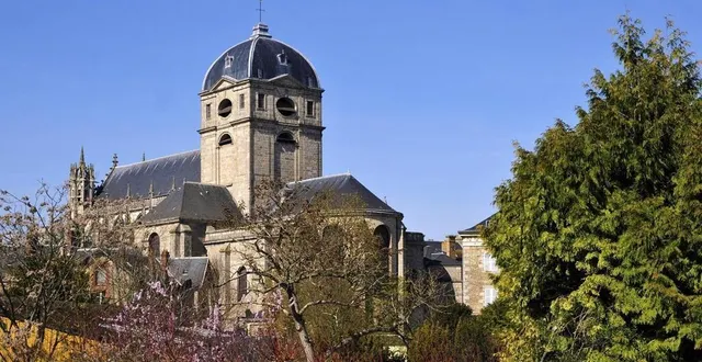 photo  la basilique notre-dame d'alençon accueille l’organiste belge jean-luc thellin.  &copy;  christian musat – fotolia 