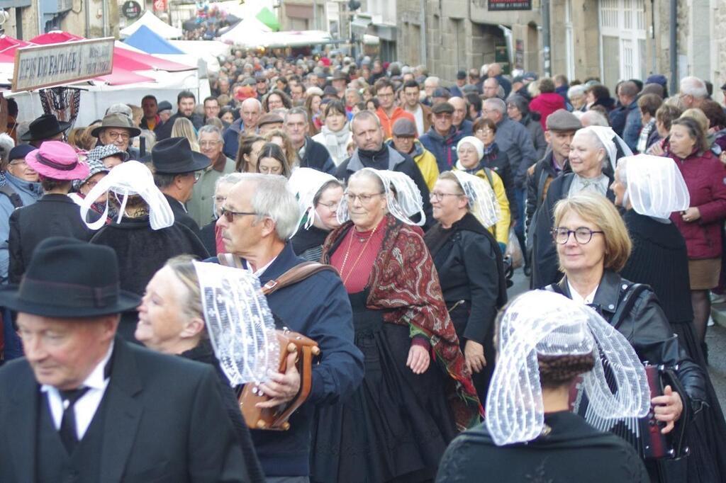 quintin-le-festival-des-chanteurs-de-rue-a-bien-sign-son-retour