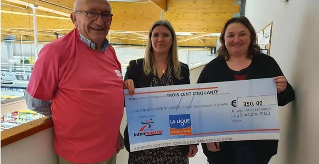 photo  le magasin intermarché, à l’initiative de l’adhérente sarah figueiredo (au centre), a organisé une vente de gâteaux et d’objets au profit d’octobre rose. l’opération a permis de récolter 350 €. un chèque a été remis, le 25 octobre, à christian chevalier, de la ligue contre le cancer, qui « encourage à renouveler cette opération ».  &copy;  ouest-france 