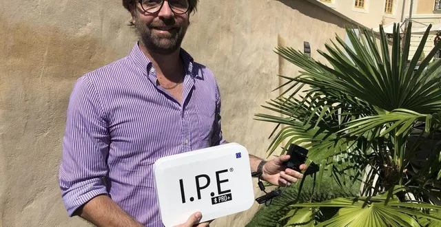 photo  olivier baylé, co-dirigeant fondateur de bfl france, a déposé la marque ipe, une nouvelle technologie pour traiter l’humidité par le sol dans les bâtiments.  &copy;  photo le maine libre 
