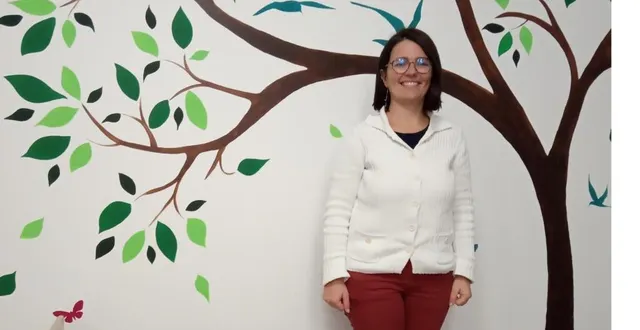 photo  marianne alary dans l’espace de vie de la micro-crèche. 