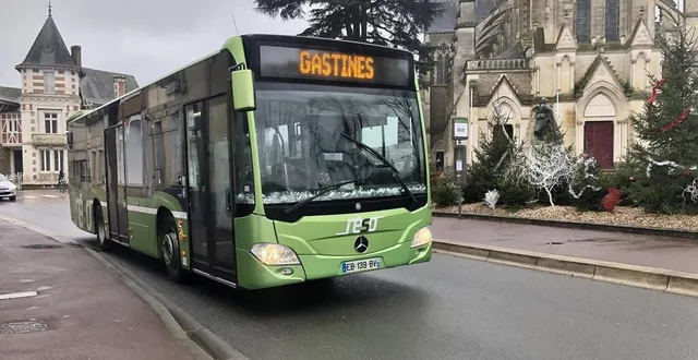 photo  des habitants ont émis le souhait que le bus desserve aussi quelques communes proches de sablé-sur-sarthe.  &copy;  archives ouest-france 