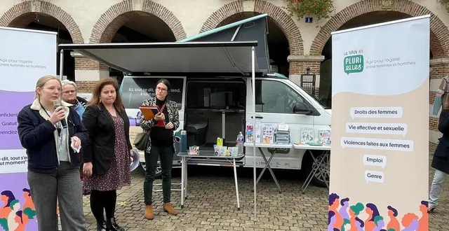 photo  ?marie pouleau, chargée de mission inaugurant le lancement officiel du dispositif, aux côtés de lucile jouaux, directrice ysos orne.  &copy;  ouest-france 