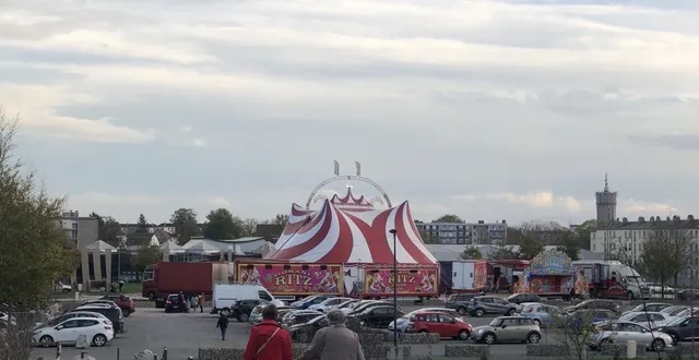photo  le cirque roman ritz a pris ses quartiers sur le champ de foire, à argentan (orne).  &copy;  ouest-france 