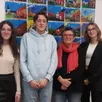 photo trois des cinq étudiants (les deux autres sont en partiels) font un point d’étape avec martine couet, maire.