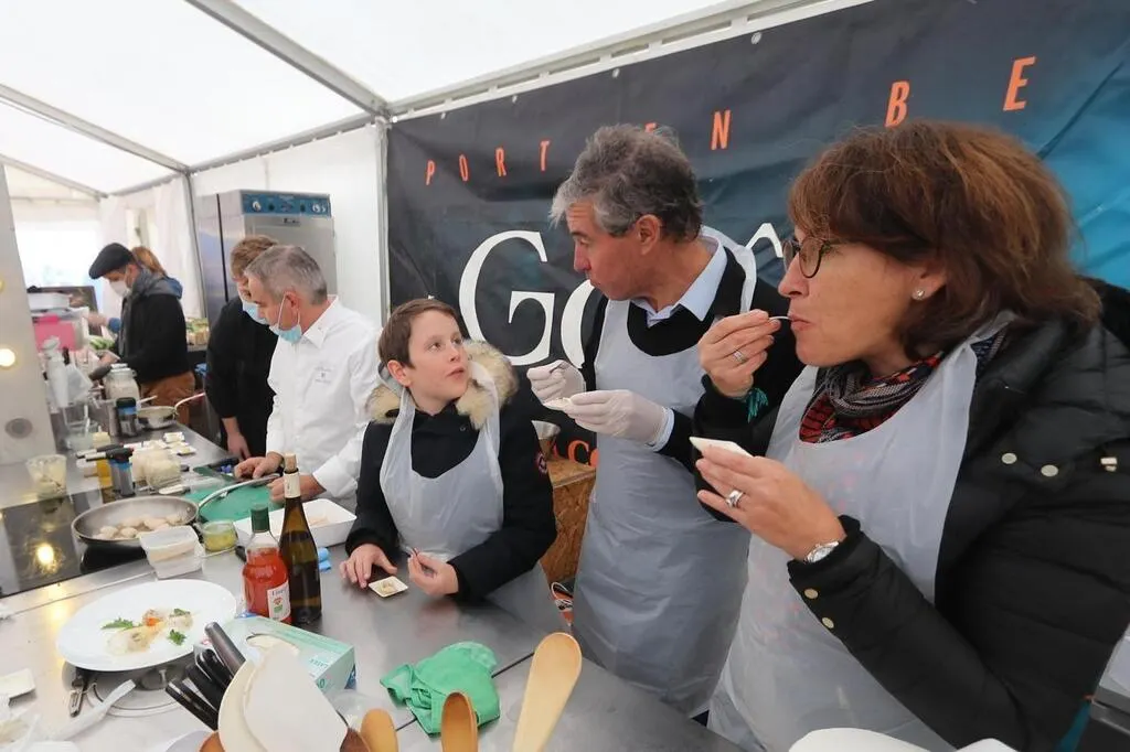 Coquille SaintJacques. La cuisinière et autrice Apolline Soëte à Port