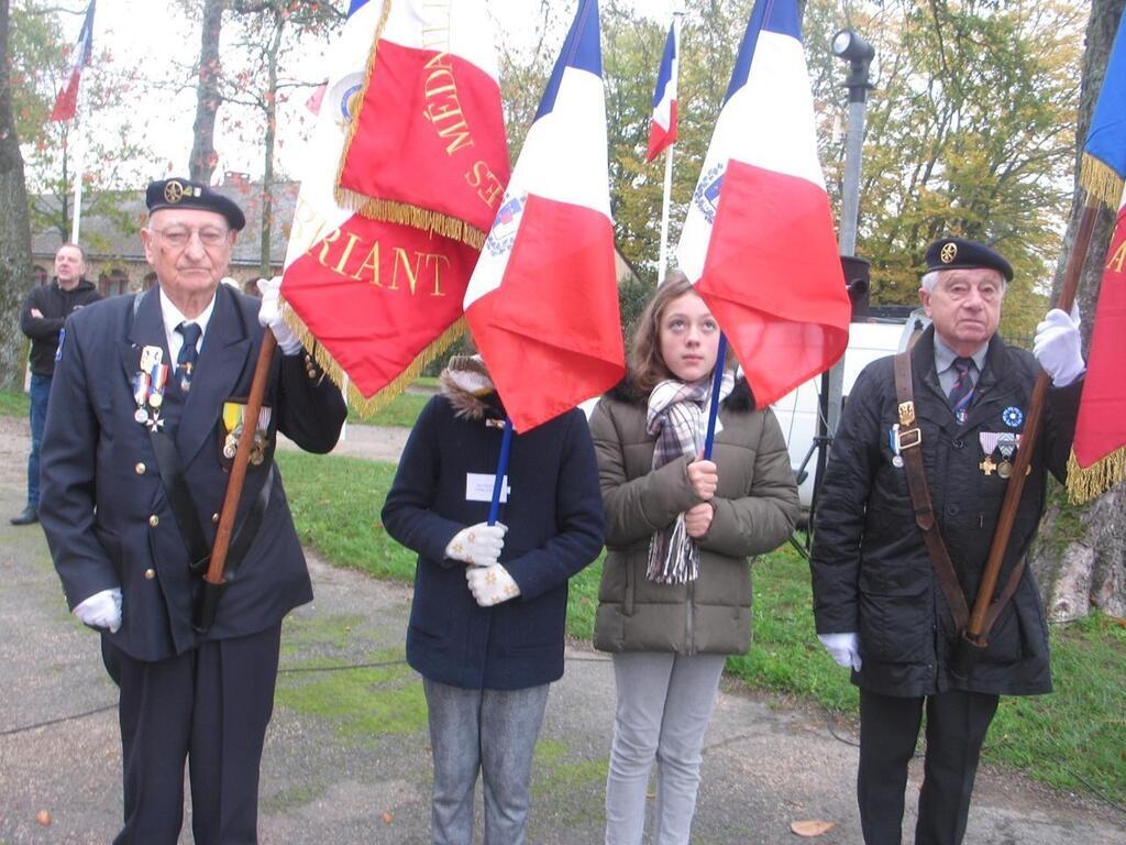 Commémorations du 11 novembre : le nouveau porte-drapeau de