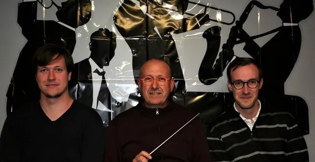 photo  christophe brossier, le papa, entouré de romain et valentin brossier.  &copy;  le maine libre 