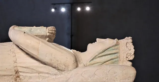 photo  le gisant de la reine bérengère de navarre, femme de richard cœur de lion, dans le chœur de l’abbatiale de l’épau, au mans, édifice qu’elle fonda au soir de sa vie.  &copy;  ouest-france 