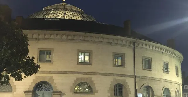 photo  le dôme de la halle au blé sera bientôt privé de lumière.  &copy;  ouest-france 