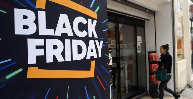 photo  comptez-vous profiter des promotions du black friday ?  &copy;  archives co – josselin clair 