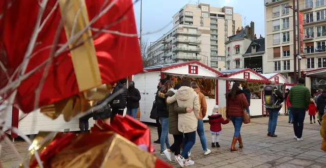 photo  le marché de noël du mans se tiendra du 26 novembre au 31 décembre place de la république.  &copy;  archives le maine libre 