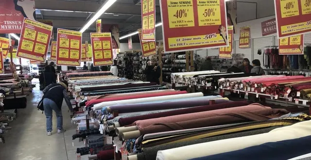 photo  le magasin tissus myrtille était présent depuis 22 ans zone nord du mans.  &copy;  le maine libre 