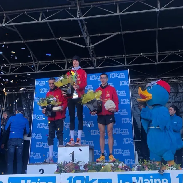 photo le podium masculin  ©  photo le maine libre