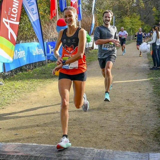 photo séverine hamel, première femme à l’arrivée.  ©  yvon loue
