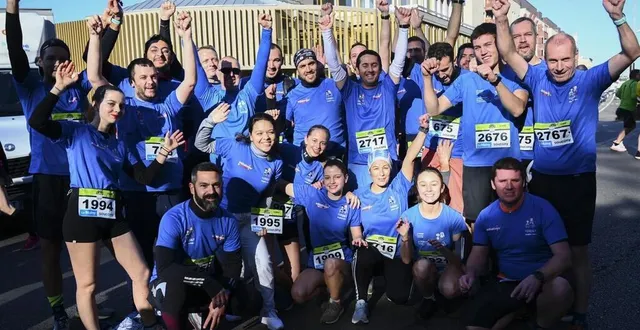 photo  la famille liénart, accompagnée de plusieurs membres de l’association superdiab 72.    &copy;  le maine libre – denis lambert 