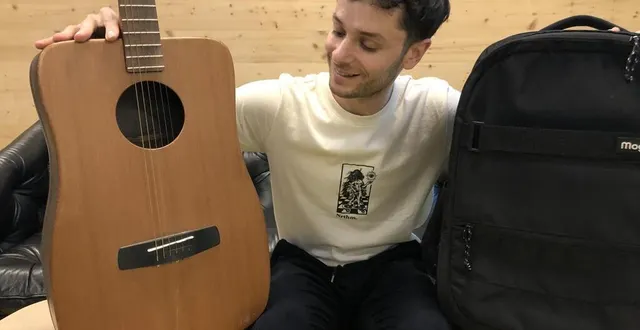 photo  louis morel a imaginé la mogi guitar avec un autre ingénieur, formé comme lui à l’école nationale supérieure des arts et métiers d’angers, antoine girardeau. une fois plié, leur instrument loge dans un sac à dos.  &copy;  ouest-france 