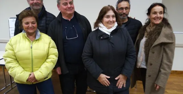 photo  les premiers membres de l’association réunis lundi : didier leroy, martine grouas-sebag, jean-claude aveline, marie-pierre grosselle, bruno legeay-épineau et françoise besnard.|  &copy;  ouest-france 