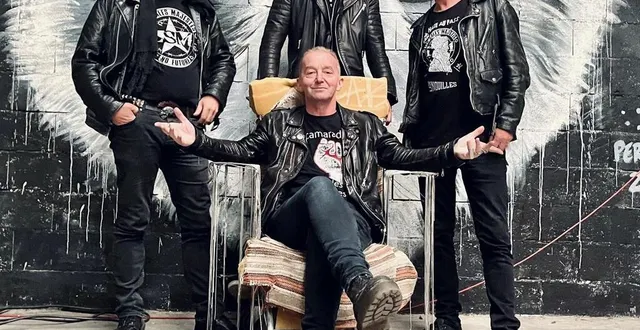 photo  les sales majestés sont restés fidèles à leurs engagements et leurs convictions.  &copy;  anne 