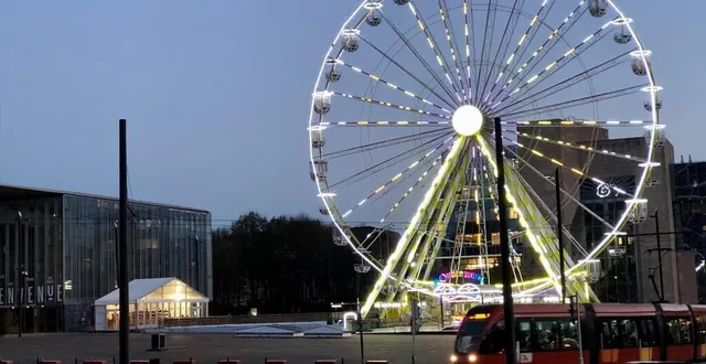 photo  la consommation électrique de la grande roue représente celle de sept foyers, selon le maire du mans.  &copy;  le maine libre 