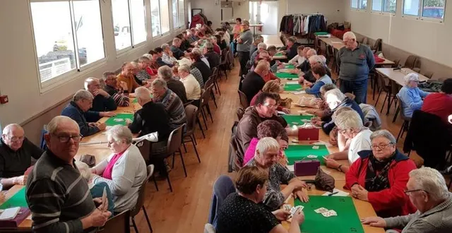 photo  ce week-end, à rouperroux-le-coquet s’est déroulé un concours de belote organisé par l’udom. pendant trois jours, quelque 436 joueurs se sont mesurés pour tenter de se qualifier pour la finale qui aura lieu le 20 mai 2023. en attendant, pour leur prochain concours, les amateurs n’auront pas à aller bien loin puisqu’il commencera dès ce vendredi soir dans la commune voisine de saint-georges-du-rosay et se poursuivra jusqu’à dimanche soir.  &copy;  le maine libre 