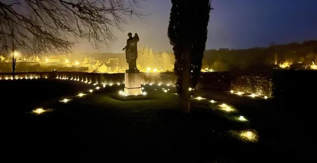 photo  à fresnay-sur-sarthe, le samedi 10 décembre, ne loupez pas la mise en lumière du parc du château avec des bougies, une merveille.  &copy;  mairie de fresnay-sur-sarthe 