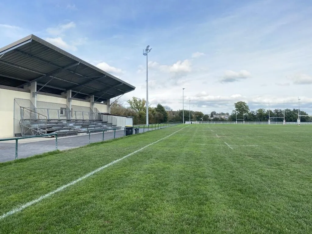 Sports dans Saint-Lô Agglo : les terrains en herbe fermés ce week-end ...