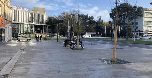 photo  à angers, la ville veut éradiquer le stationnement gênant et abusif. elle renforce la vidéoverbalisation et étend les zones de surveillance.  &copy;  ouest-france 