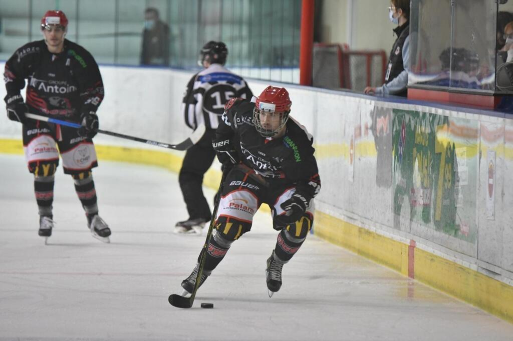 Hockey Sur Glace. D1 : La Renaissance D’Alexis Svitac à Cholet . Sport ...