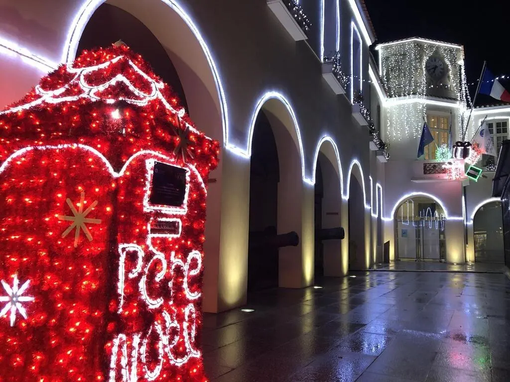 Marché De Noel Les Sables D Olonne Les Sables-d'olonne. à Noël, On Mangera Des Glaces Comme En été 12 Aux Sables-d’Olonne, une avalanche de nouveautés pour les fêtes de Noël