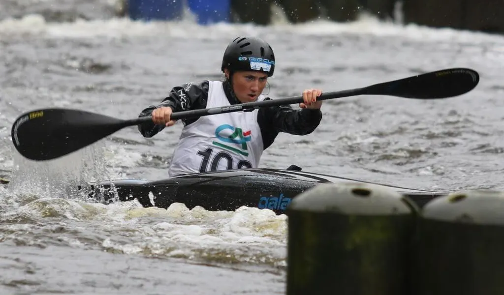 CanoëKayak. Deux podiums à domicile pour Léna Quémerais . Sport Caen