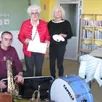 photo à l’école le mercredi après-midi, pascal delaroche dispense des cours de musique, l’artiste mareillaise josy hère (au centre) initie à l’aquarelle enfants et adultes, secondée de carmen charles, artiste peintre également.