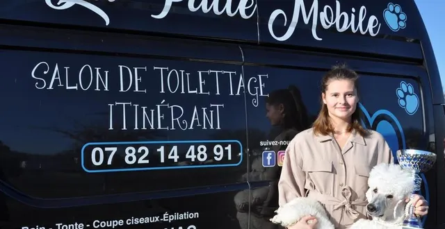 photo  marine robache et son superbe caniche royal, un binôme champion de france.  &copy;  le maine libre 