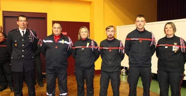 photo  de gauche à droite : le lieutenant nicolas pestel, jérôme famery, cynthia moulin, titouan vénard, guillaume marié et la capitaine laëtitia trassard.  &copy;  ouest-france 