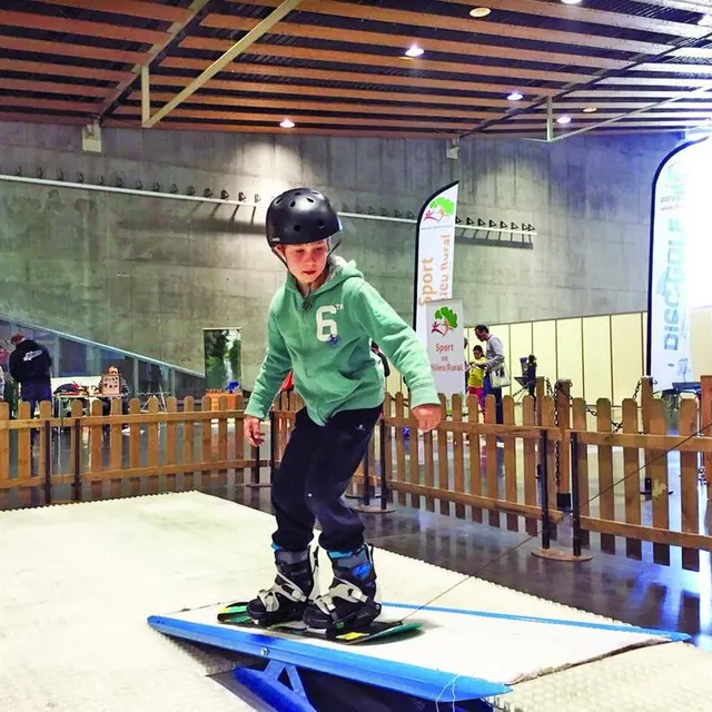 photo la société europ event installera un baby snow park place dom-guranger pour s'initier au snowboard notamment.  ©  europ event