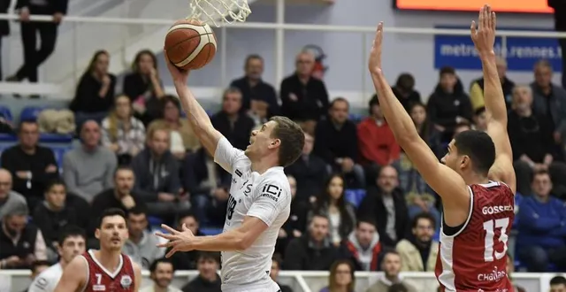 photo  sébastien cape et les rennais ont croqué les challandais, ce mardi soir.  &copy;  photo : jocelyne régent 